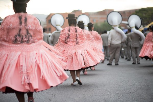 Cholita dress dancers, Annual celebration parade in devotion of the Virgin of Gu