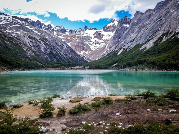 Laguna Esmeralda – a round-trip hike around this stunning lagoon takes between 3